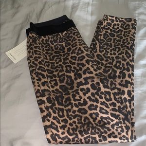 Leopard print leggings